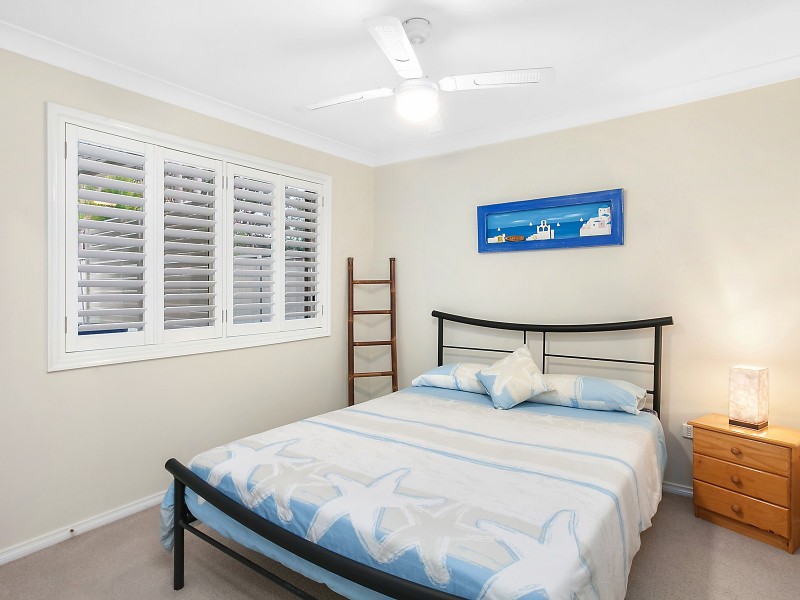 9 Omega Avenue, Summerland Point NSW 2259