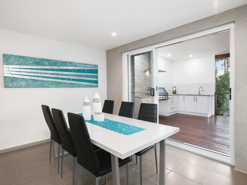 42 Elizabeth Bay Drive, Lake Munmorah NSW 2259