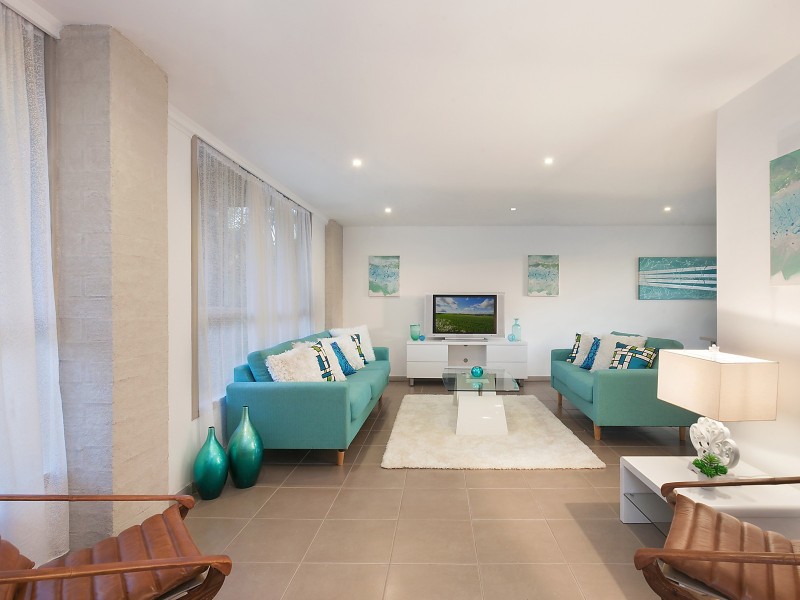 42 Elizabeth Bay Drive, Lake Munmorah NSW 2259