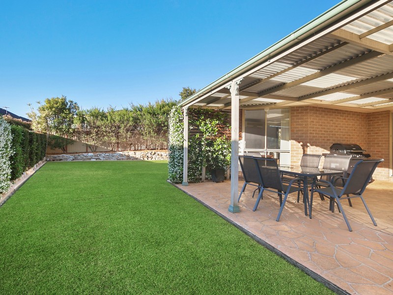 22 Mountain View Drive, Woongarrah NSW 2259