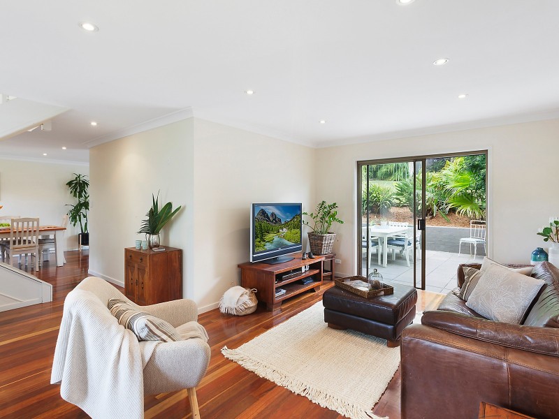 15 John Street, Forresters Beach NSW 2260