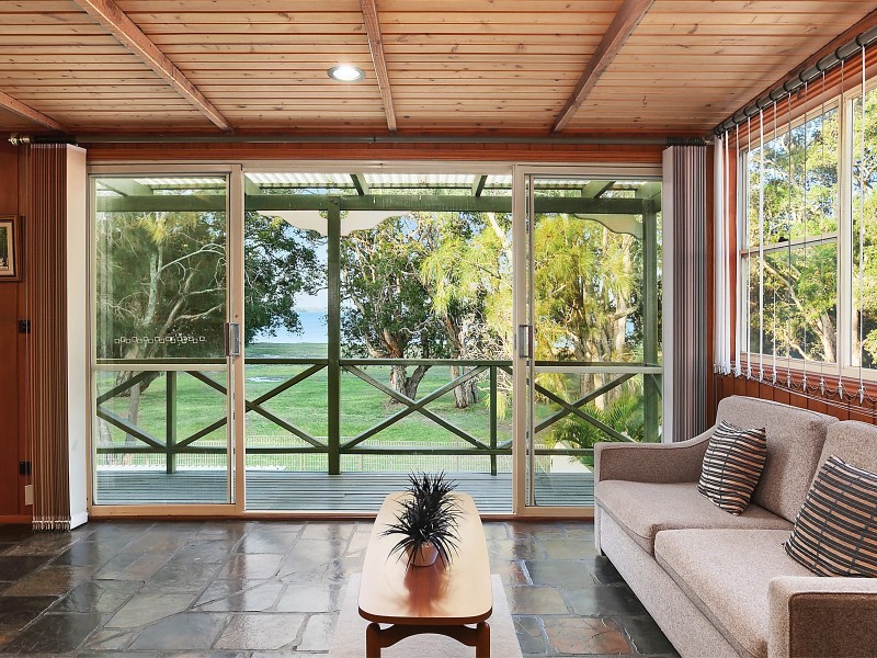 57 Natuna Avenue, Budgewoi NSW 2262