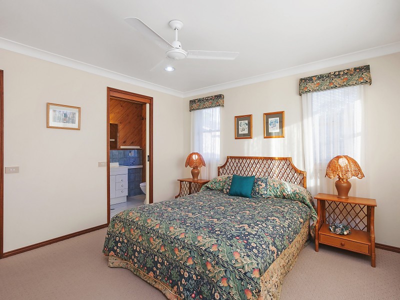 57 Natuna Avenue, Budgewoi NSW 2262