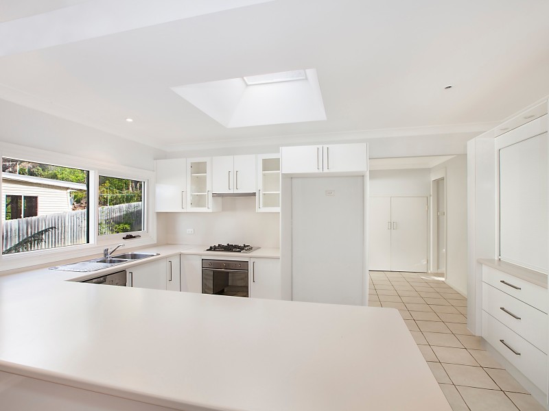 28 Hillcrest Road, Empire Bay NSW 2257