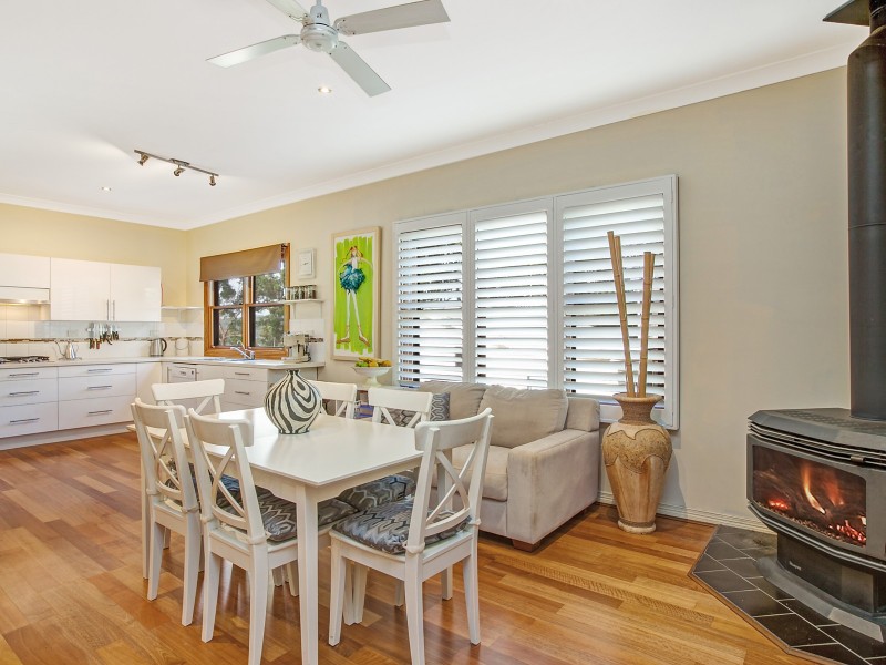 28 Hillcrest Road, Empire Bay NSW 2257