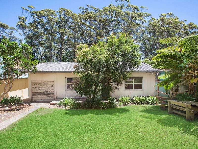 22 Bellevue Crescent, North Avoca NSW 2260