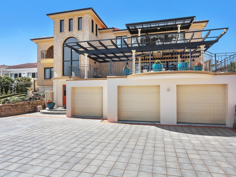 33 McGee Avenue, Wamberal NSW 2260