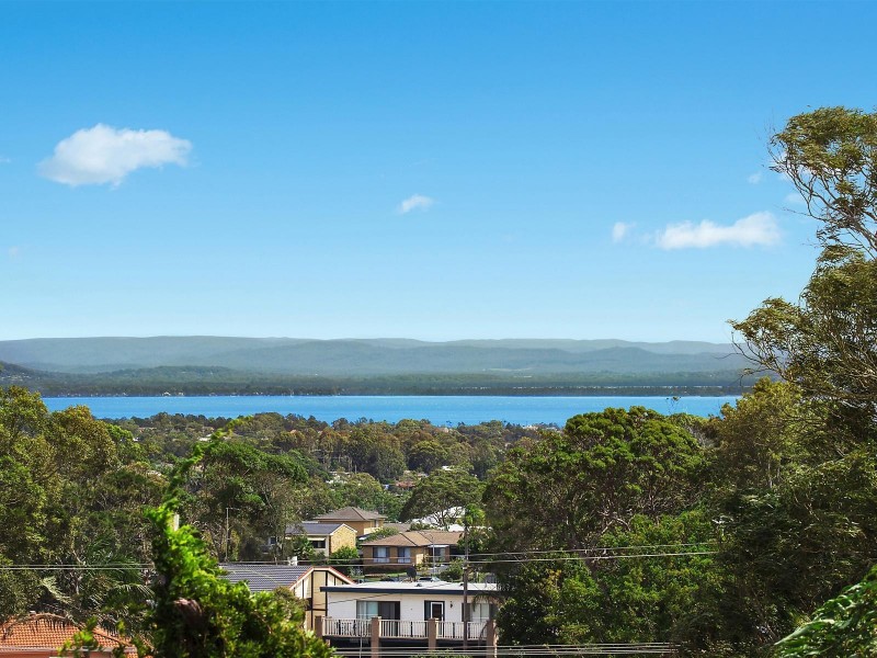 3 Masefield Avenue, Bateau Bay NSW 2261