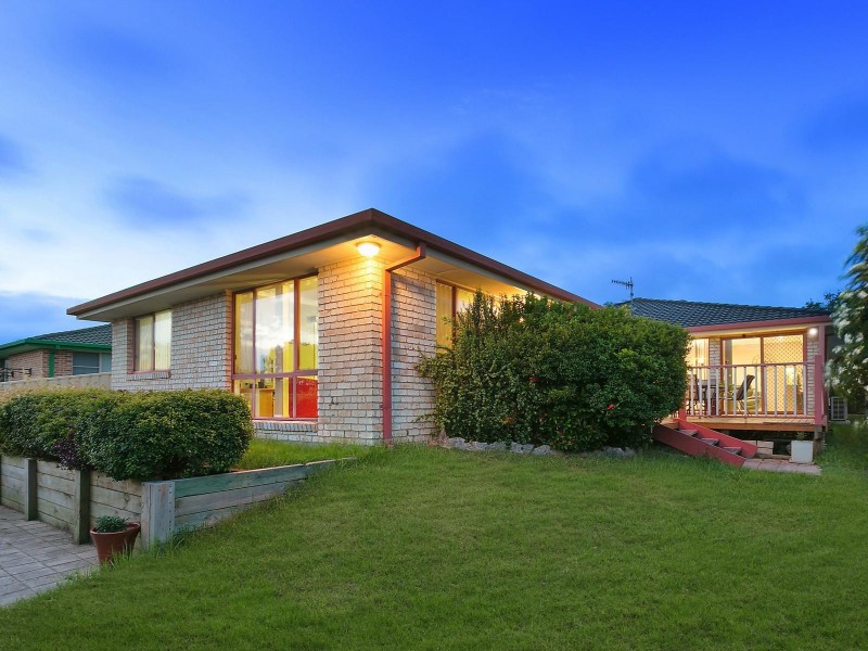 53 St Lawrence Avenue, Blue Haven NSW 2262