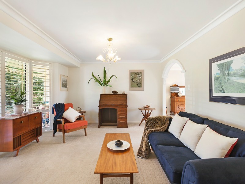 109 Albany Street, Point Frederick NSW 2250