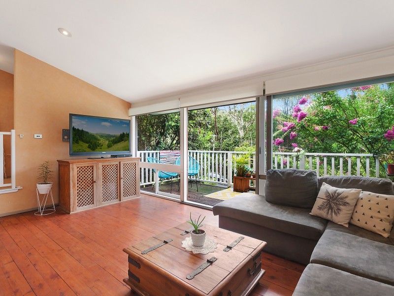 63 Lake Shore Drive, North Avoca NSW 2260