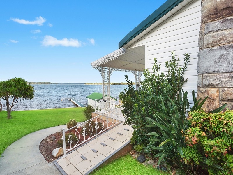 20 Scott Road, Mannering Park NSW 2259