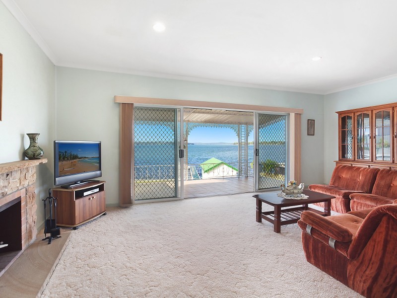 20 Scott Road, Mannering Park NSW 2259