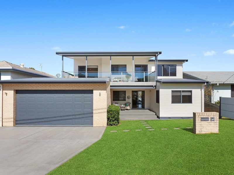 8 Prince Street, Wamberal NSW 2260