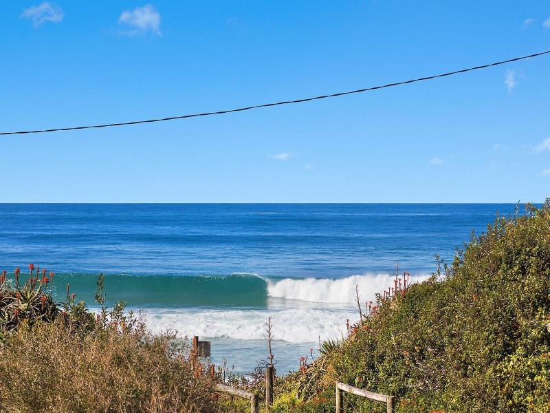 2 Calais Road, Wamberal NSW 2260