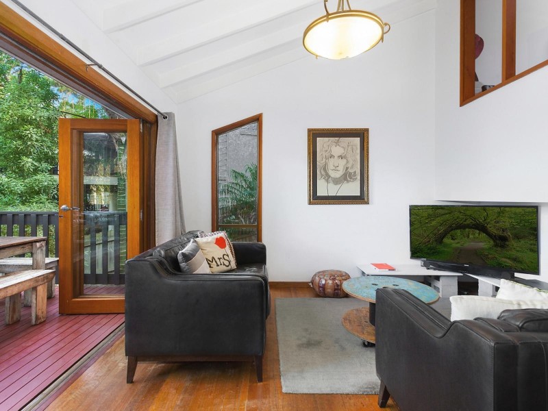 16 Beachcomber Parade, North Avoca NSW 2260