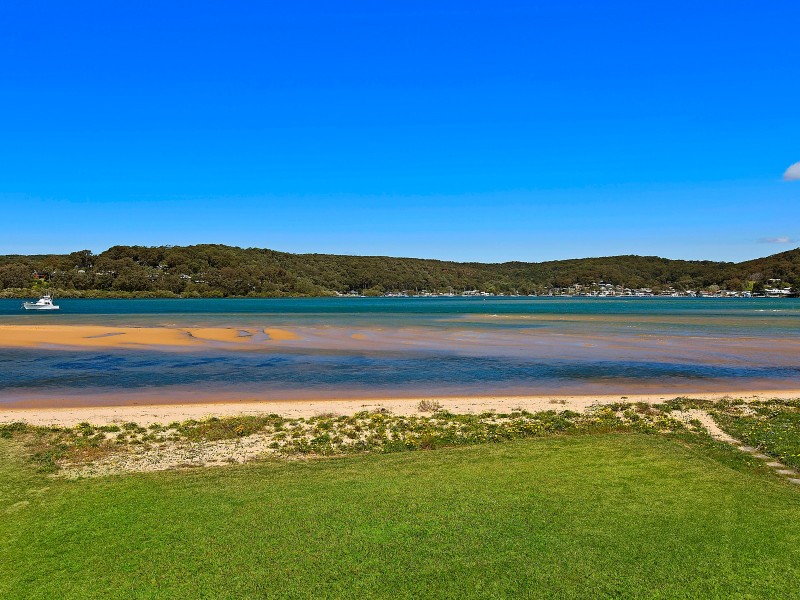264 Booker Bay Road, Booker Bay NSW 2257