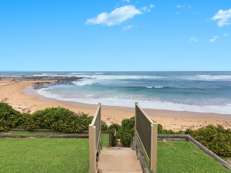 12 Werrina Parade, Blue Bay NSW 2261