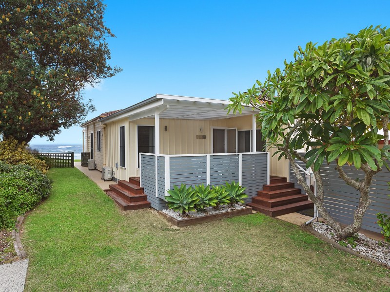 12 Werrina Parade, Blue Bay NSW 2261