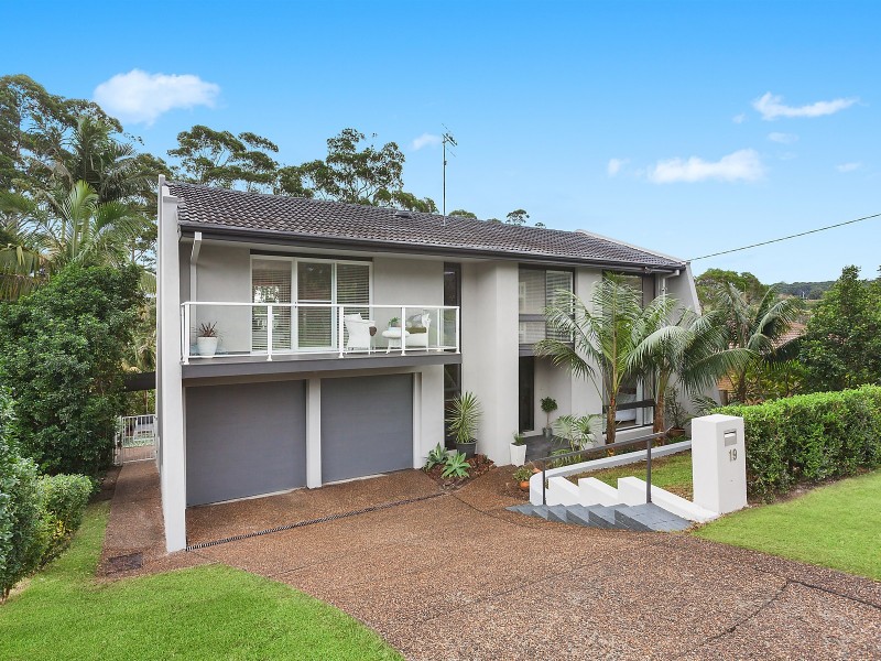19 Plymouth Drive, Wamberal NSW 2260