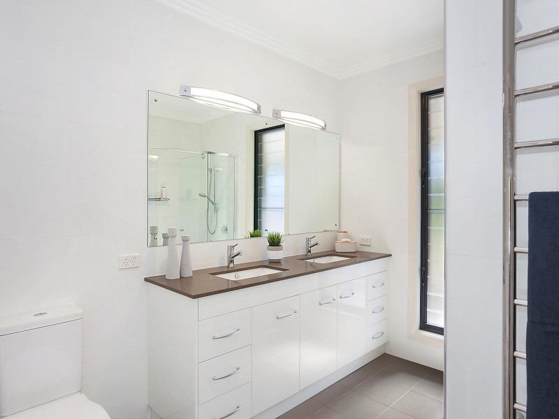 2/87 Oak Road, Matcham NSW 2250