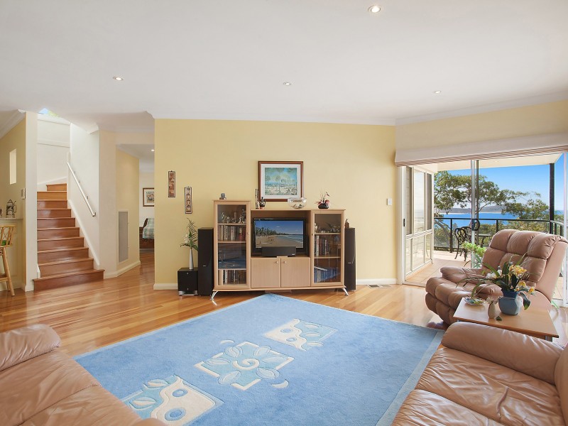 11 John Gray Close, Terrigal NSW 2260