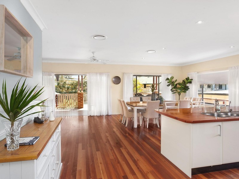 16 Boongala Avenue, Empire Bay NSW 2257