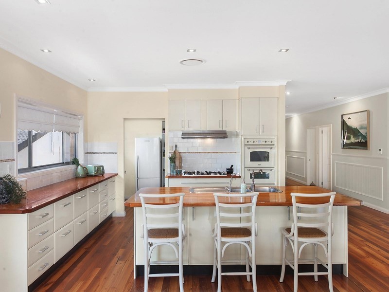 16 Boongala Avenue, Empire Bay NSW 2257