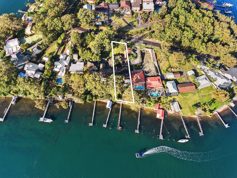 64 Daley Avenue, Daleys Point NSW 2257