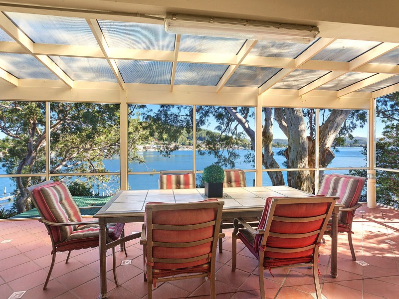 64 Daley Avenue, Daleys Point NSW 2257