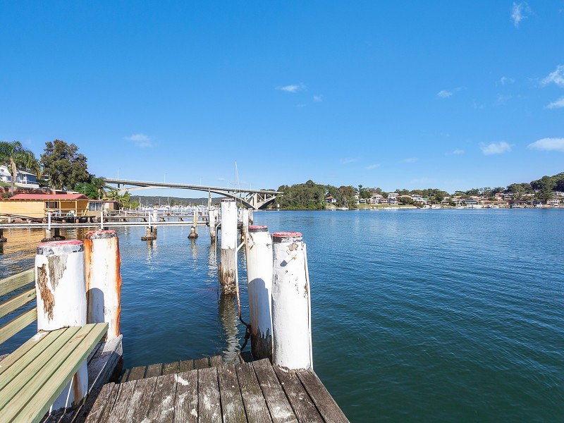64 Daley Avenue, Daleys Point NSW 2257