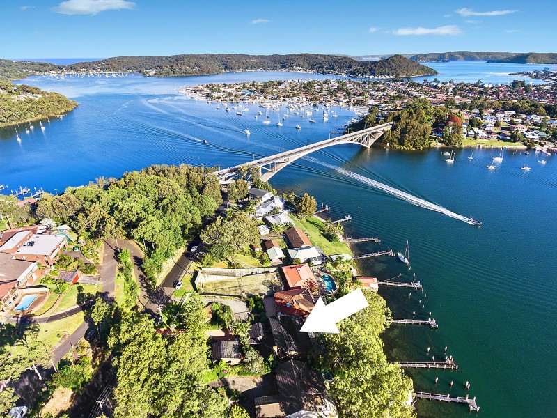 64 Daley Avenue, Daleys Point NSW 2257