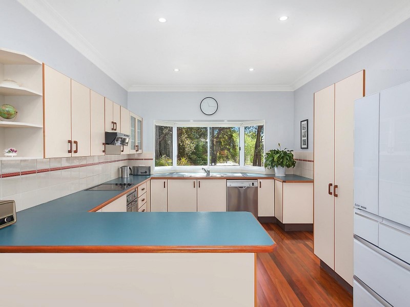 5 Grove Road, Wamberal NSW 2260