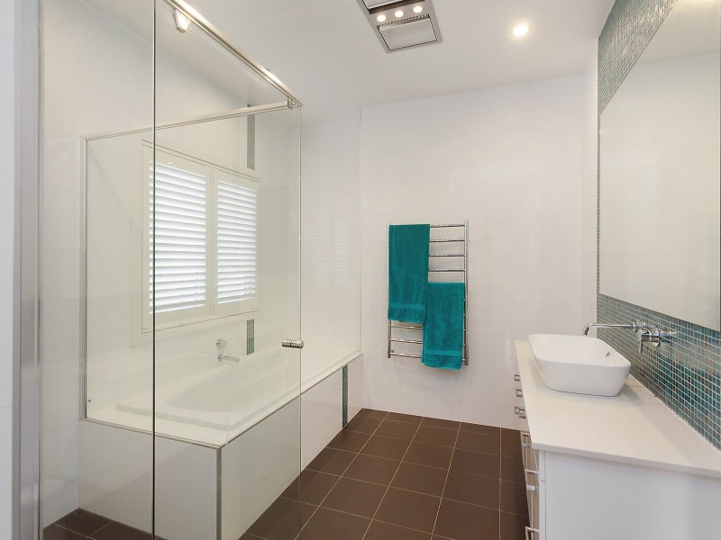 33 Grove Road, Wamberal NSW 2260