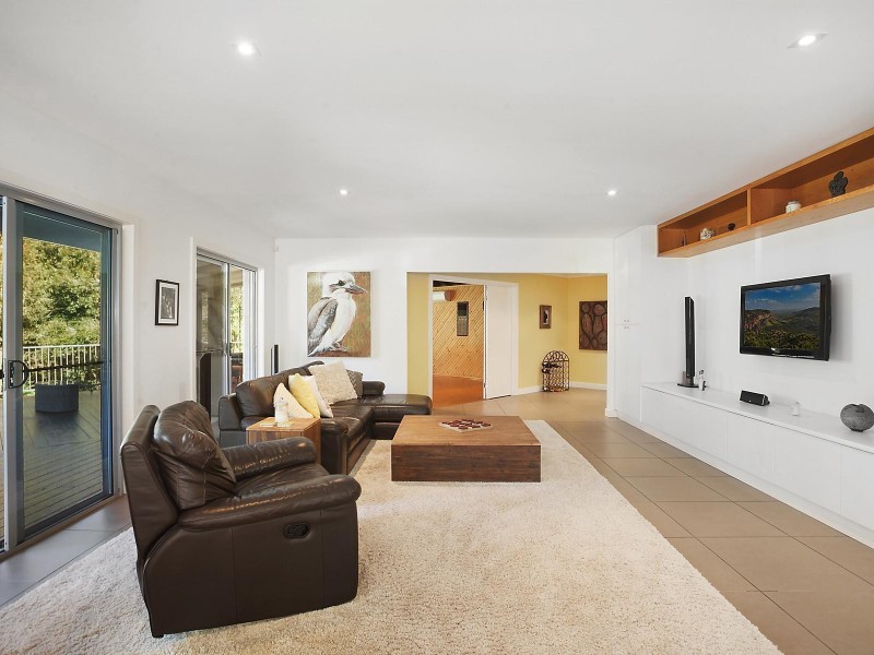 132 Oak Road, Matcham NSW 2250