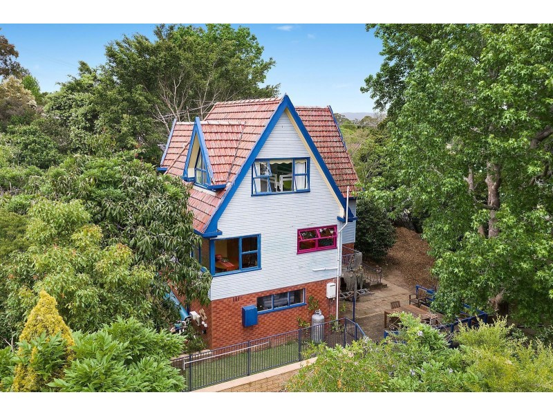 17 Robert Street, Wyoming NSW 2250