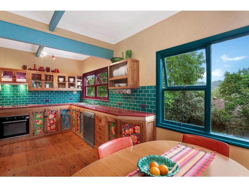 17 Robert Street, Wyoming NSW 2250