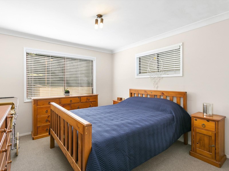 21 Shannon Parade, Berkeley Vale NSW 2261