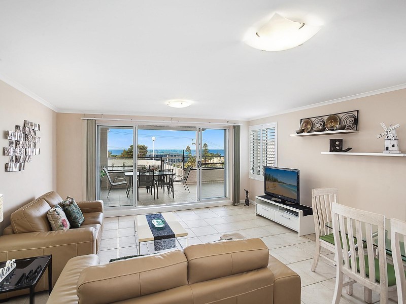 1/32 Campbell Crescent, Terrigal NSW 2260