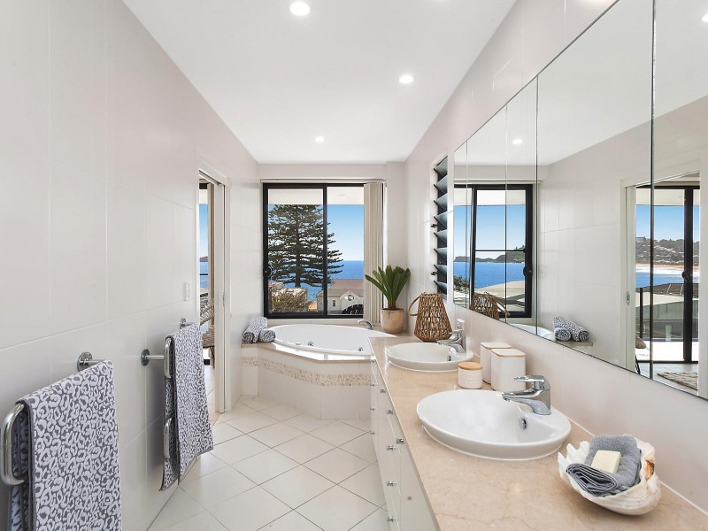 112 Avoca Drive, Avoca Beach NSW 2251