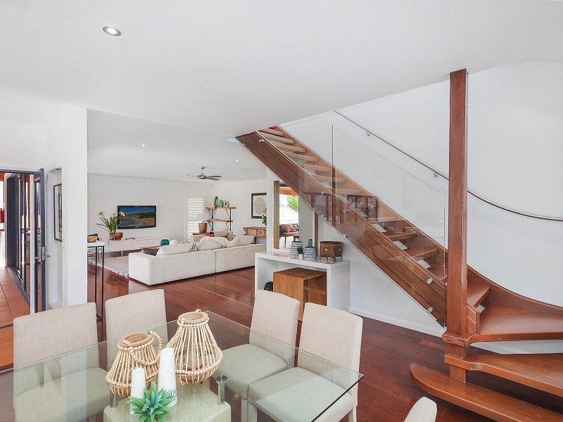 12 Hilltop Road, Wamberal NSW 2260