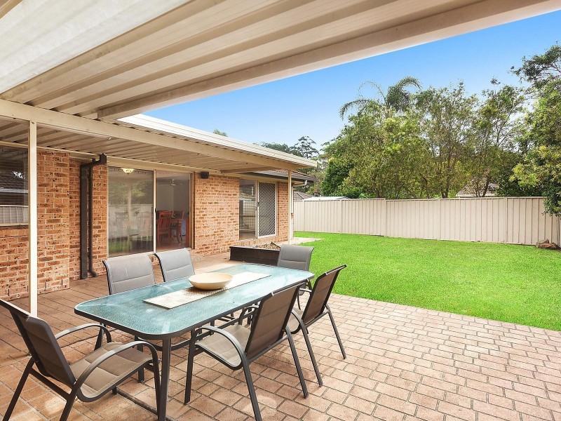 2 Eden Grove, Erina NSW 2250
