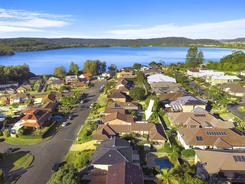 2/10 Sunny Waters Road, Kincumber NSW 2251