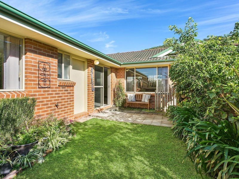 2/10 Sunny Waters Road, Kincumber NSW 2251