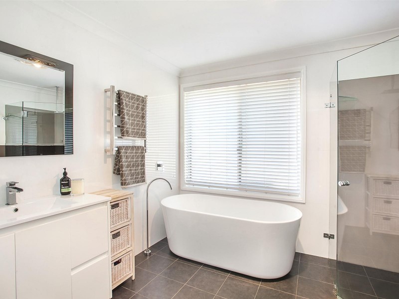 219 The Round Drive, Avoca Beach NSW 2251