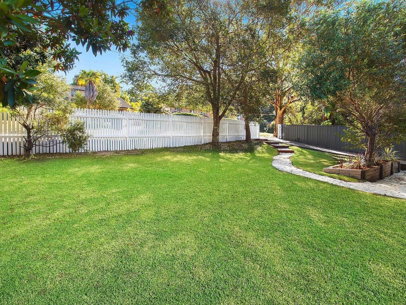 219 The Round Drive, Avoca Beach NSW 2251