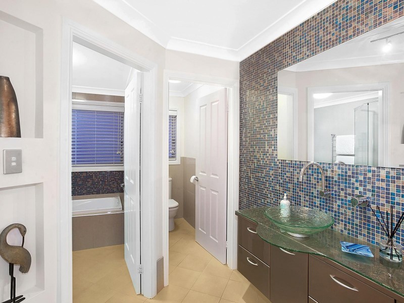 61 Berne Street, Bateau Bay NSW 2261