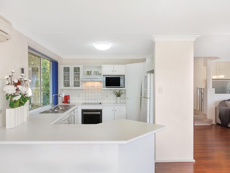 295A Avoca Drive, Green Point NSW 2251