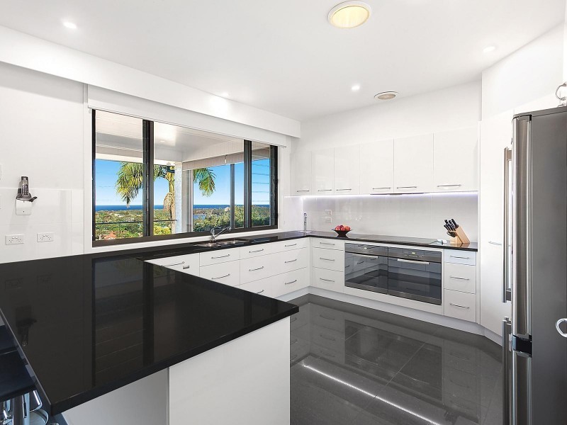 28 Reads Road, Wamberal NSW 2260