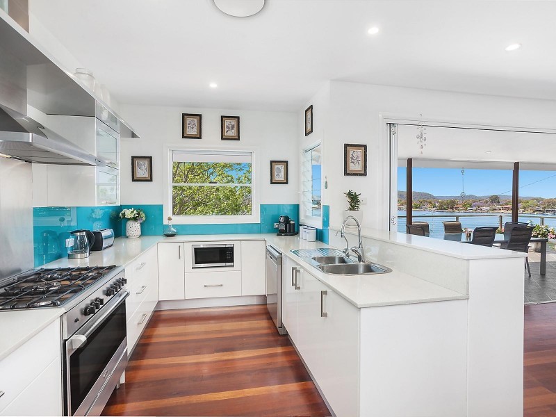 2 Central Avenue, Phegans Bay NSW 2256